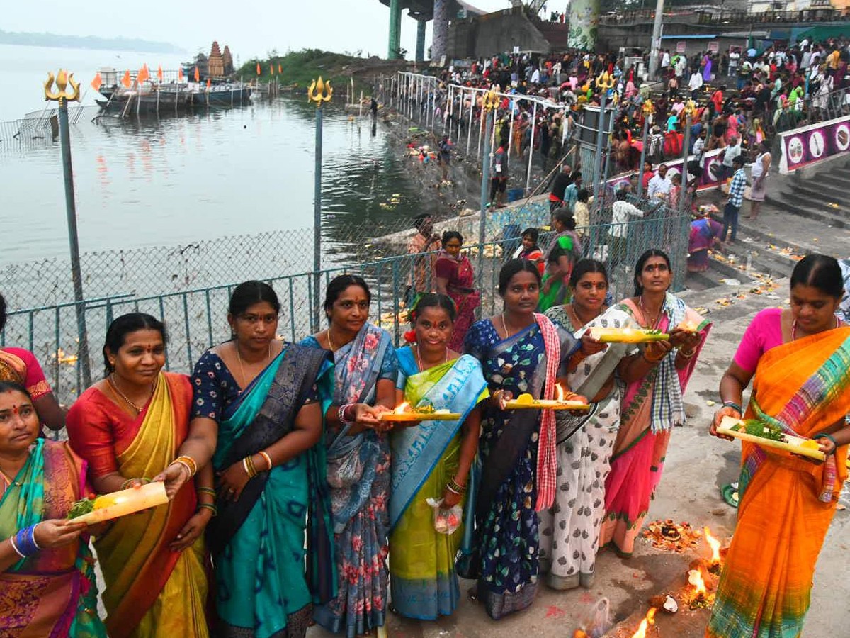Vijayawada-Punnami-Ghat-7.jpg 8