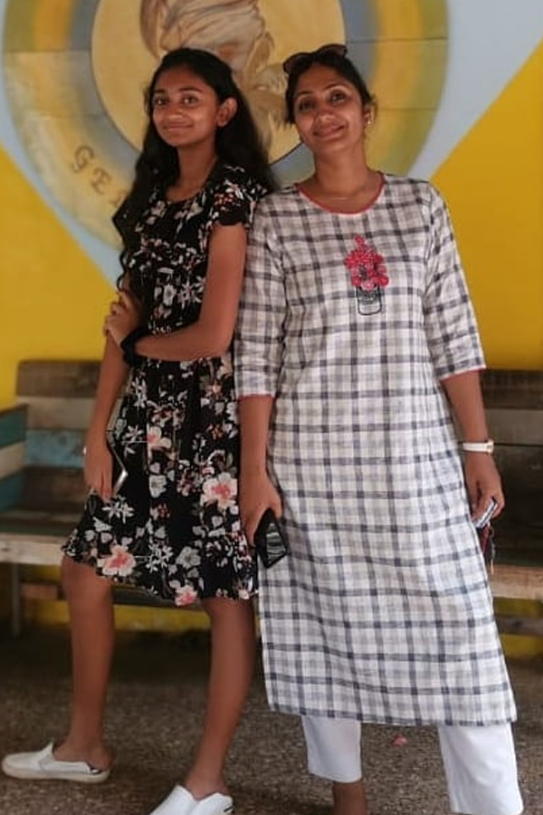 Anchor_Jhansi-Daughter-5.jpg 6