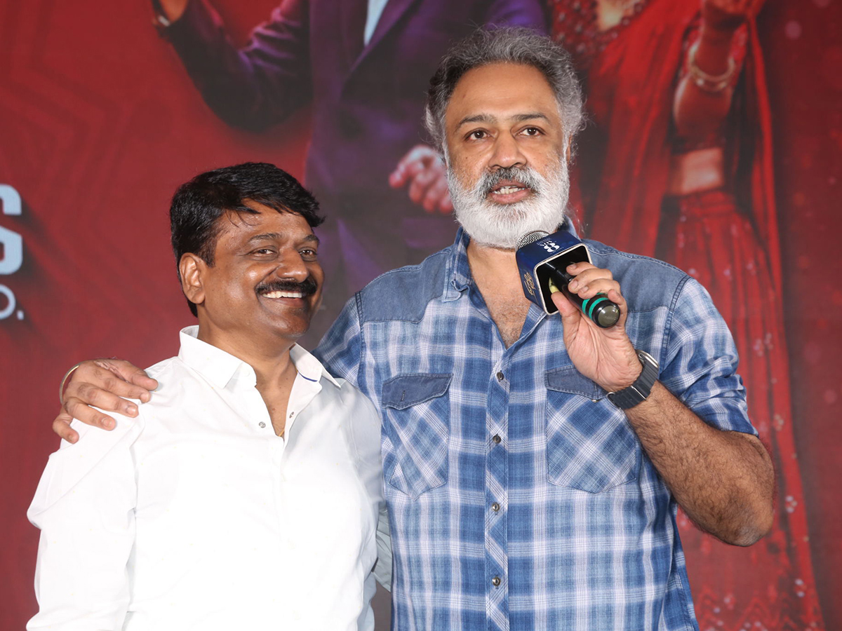 Dhoom_20Dhaam_20Pre_20Release_20Event_20Photos__20_2814_29.jpg 15