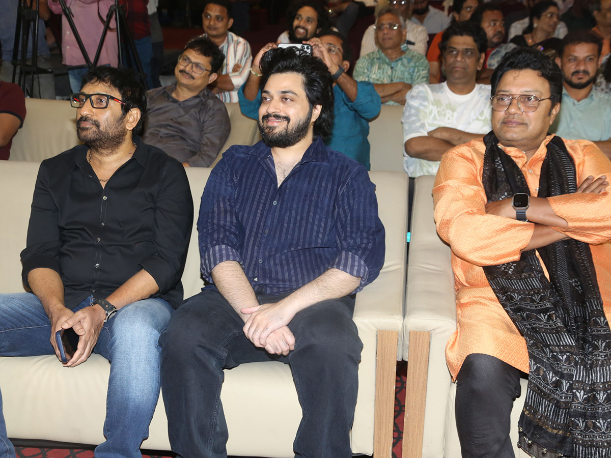 Dhoom_20Dhaam_20Pre_20Release_20Event_20Photos__20_2822_29.jpg 22