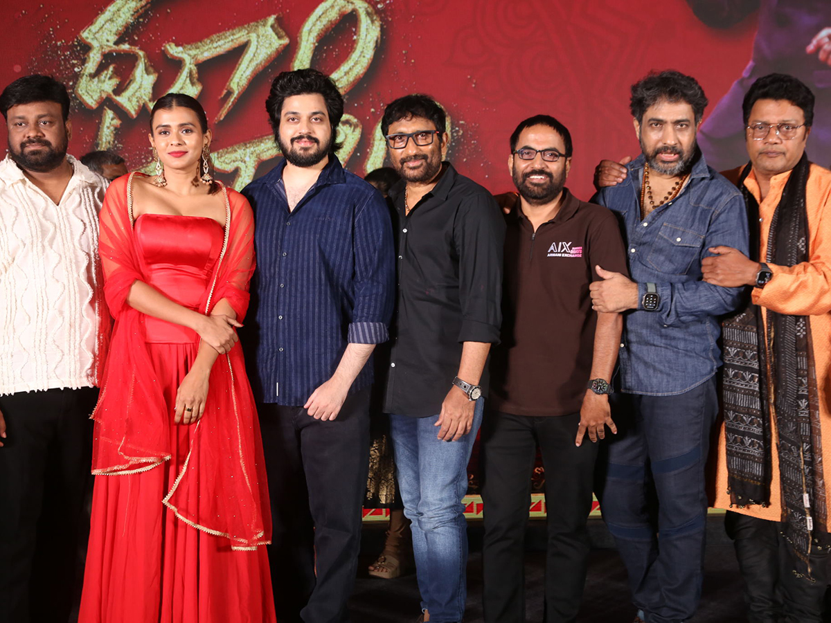 Dhoom_20Dhaam_20Pre_20Release_20Event_20Photos__20_282_29.jpg 3