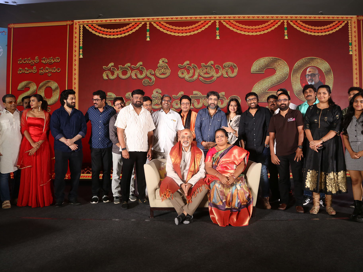 Dhoom_20Dhaam_20Pre_20Release_20Event_20Photos__20_284_29.jpg 5