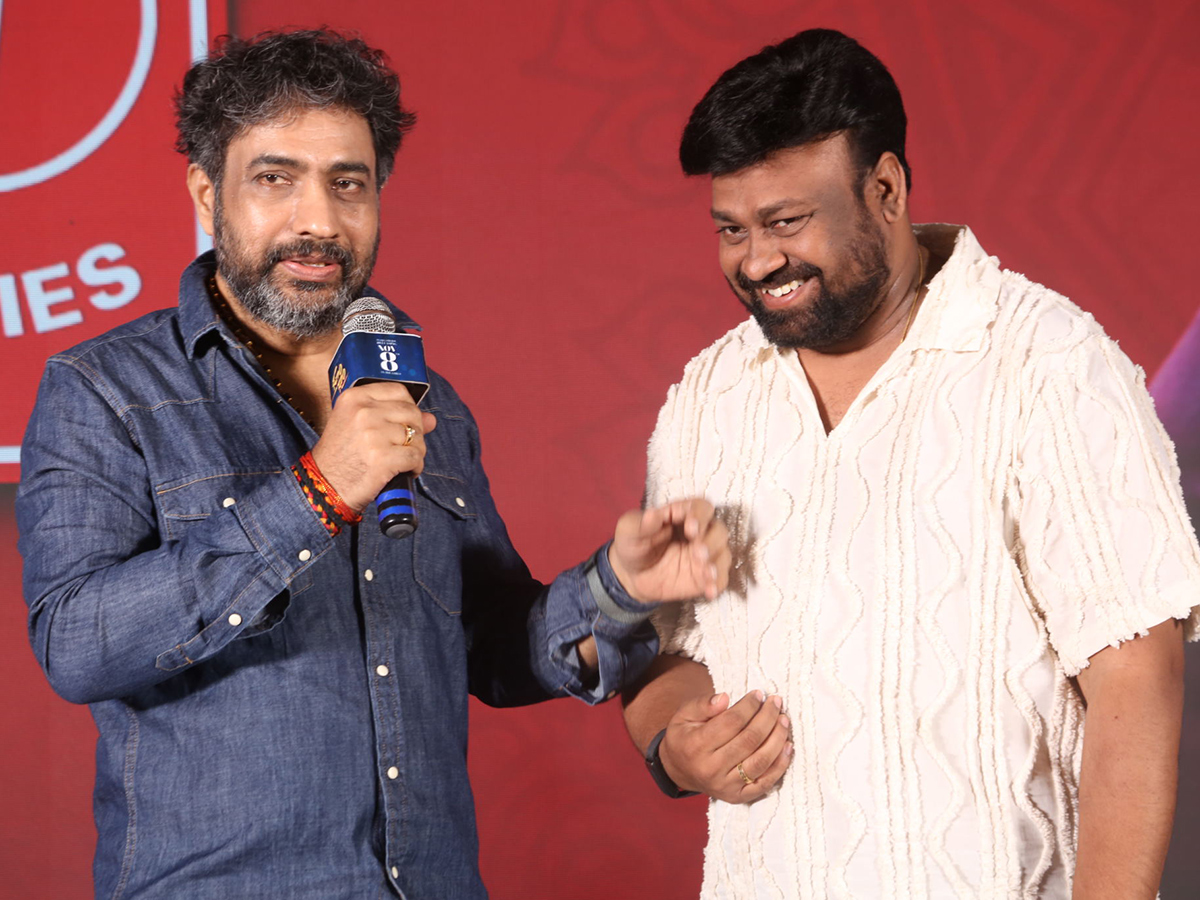Dhoom_20Dhaam_20Pre_20Release_20Event_20Photos__20_287_29.jpg 8