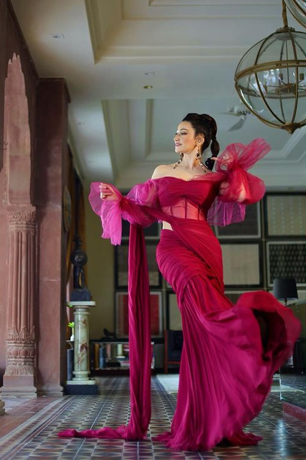 Fashion_20icon-ShaliniPassii-24.jpg 23