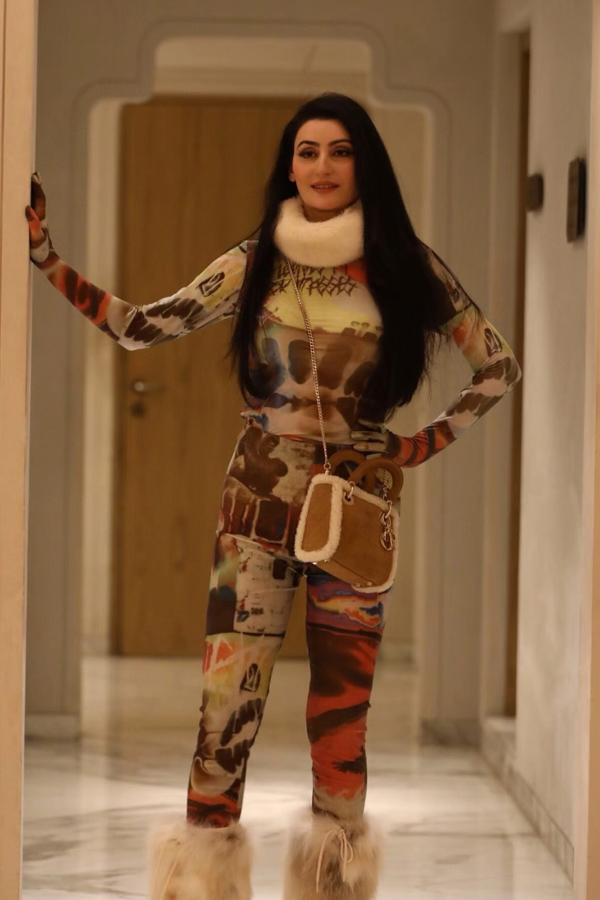 Fashion_20icon-ShaliniPassii-3.jpg 5