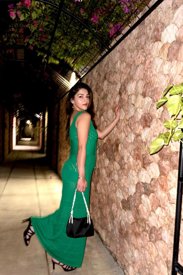 Mehreen-Pirzada-7.jpg 8