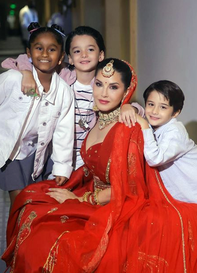 Sunnyleone_20marriage_20photos7.jpg 8