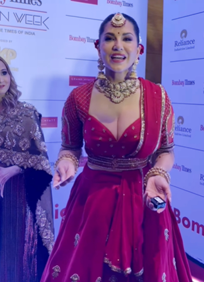 Sunnyleone_20marriage_20photos9.jpg 10