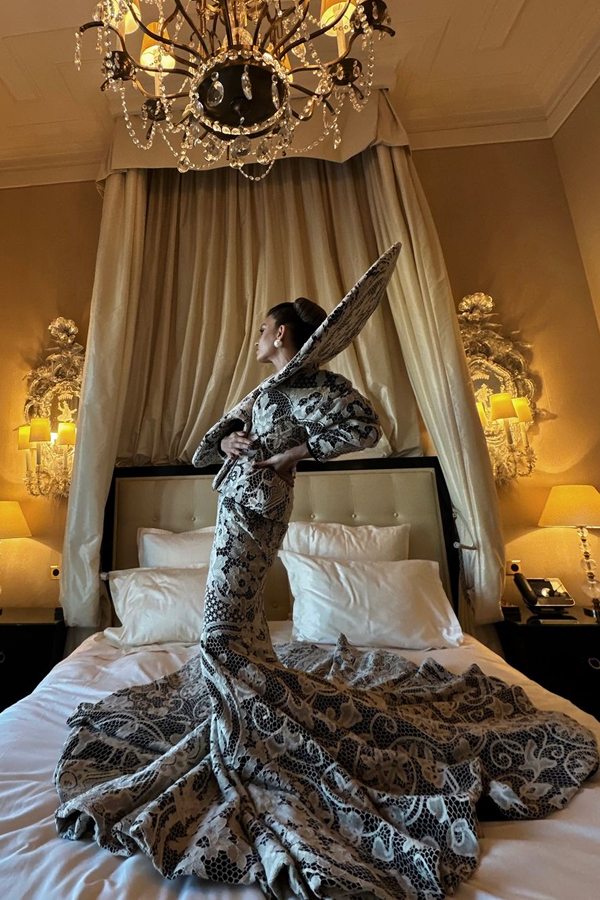 Natasha-Poonawalla-10.jpg 11