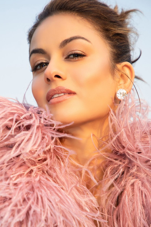 Natasha-Poonawalla-2.jpg 3