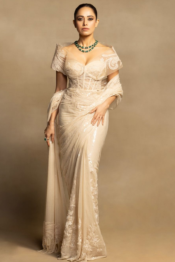 Nushrratt-Bharuccha-8_0.jpg 9
