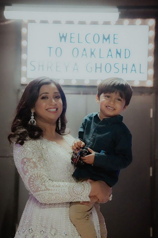 Shreya-Ghoshal-13.jpg 14
