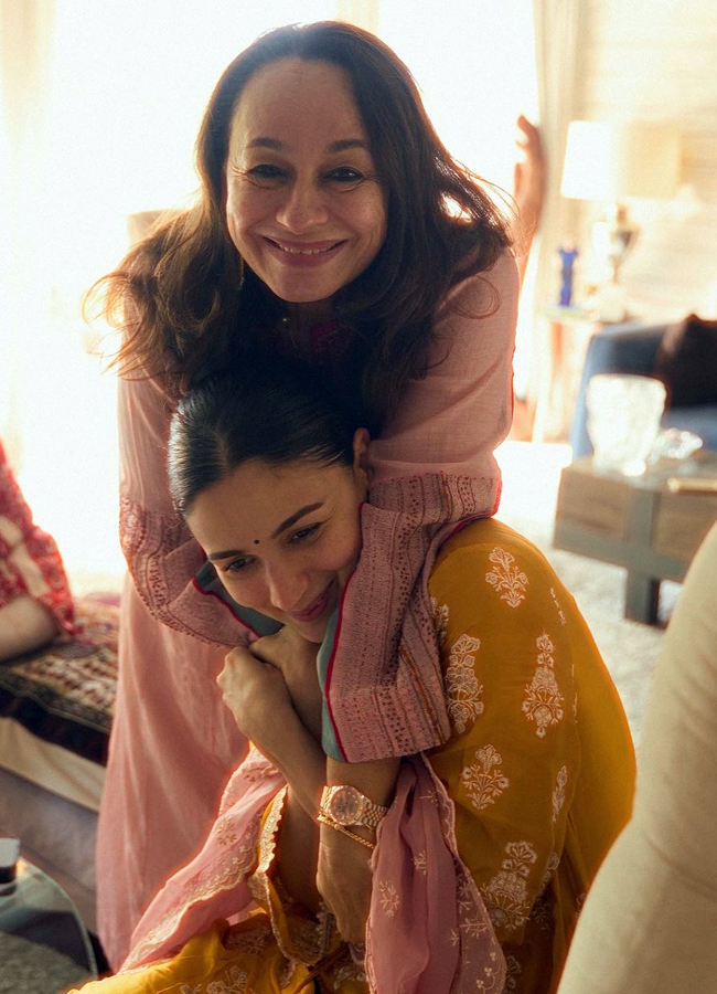 AliaBhat_20daughter_20Birthday11.jpg 12