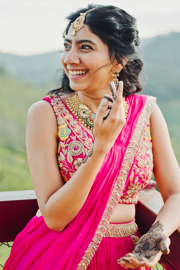Sai_20Pallavi_20sister_20Pooja_20Kannan_20Wedding_20ceremony.._20Have_20you_20seen_20these_20rare_20Photos_20_20_2815_29.jpg 20