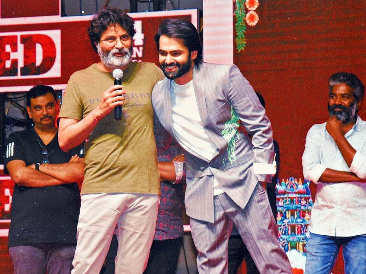 Trivikram_20Birthday_20special10.jpg 16