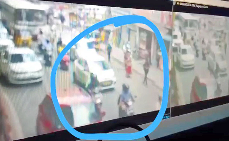 Car-Chaos-In-Panjagutta.jpg
