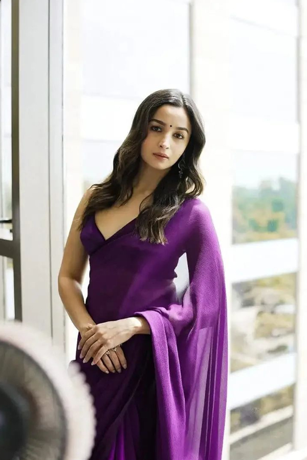 Celebs-Purple-Outfit-10.jpg 11