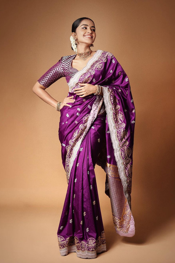 Celebs-Purple-Outfit-11.jpg 12