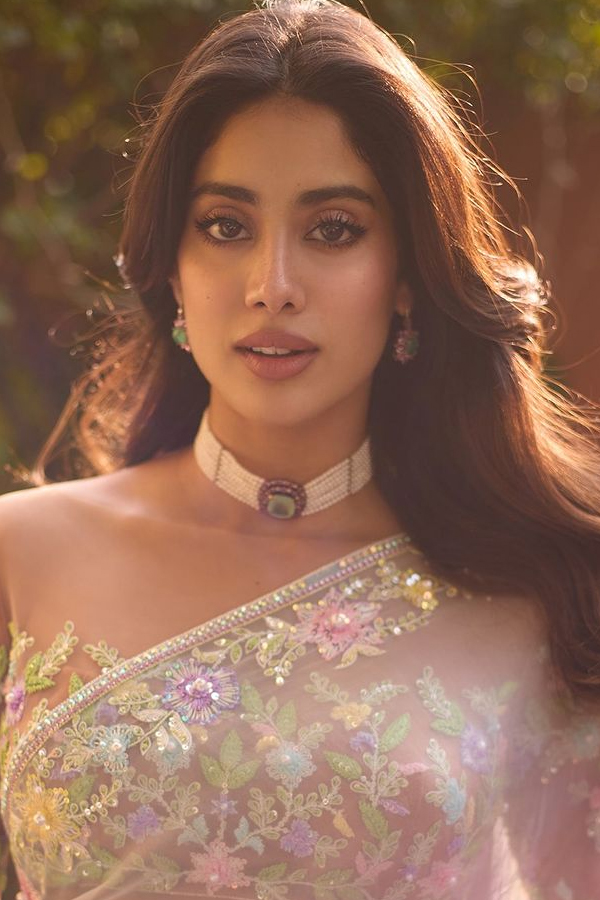 Janhvi-Kapoor-10.jpg 11