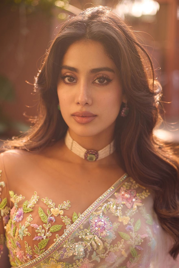 Janhvi-Kapoor-2.jpg 3