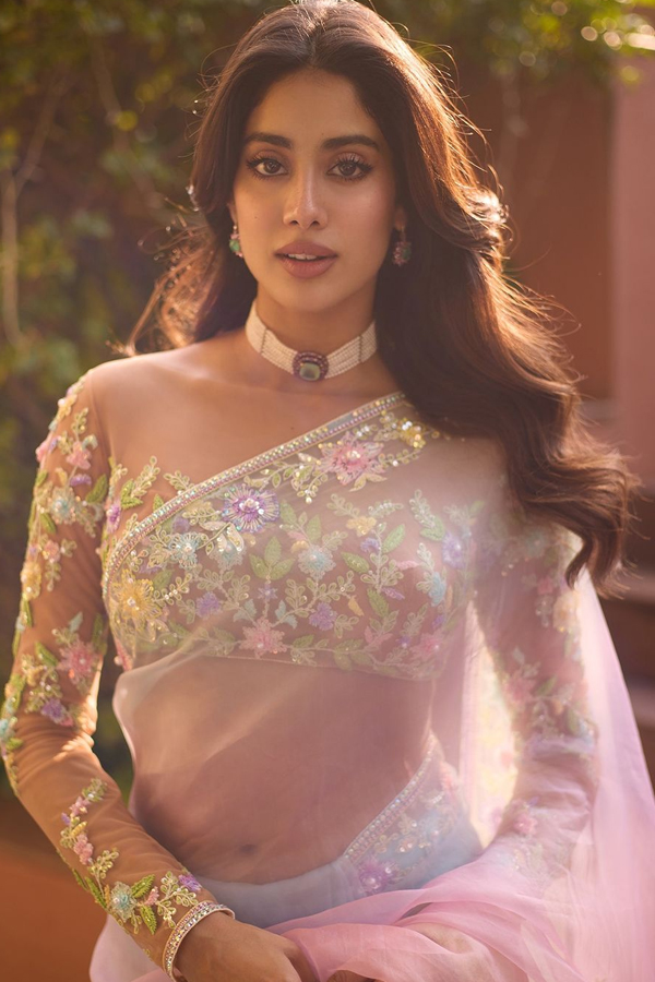 Janhvi-Kapoor-5.jpg 6