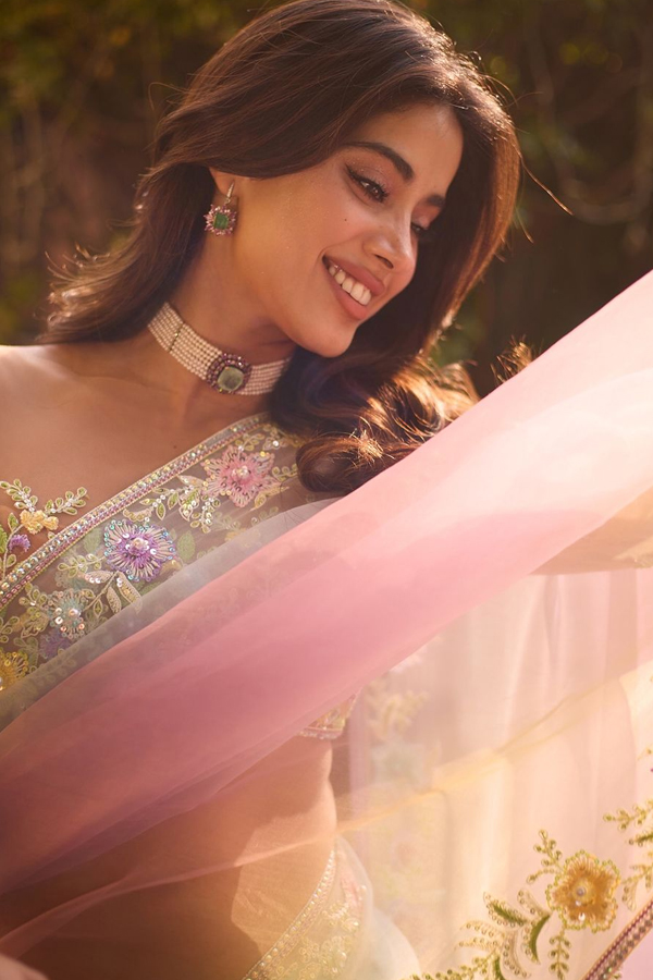 Janhvi-Kapoor-7.jpg 8