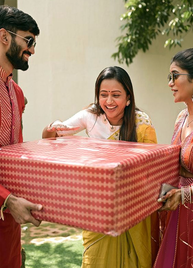 RGV_20Niece_20marriage8.jpg 9