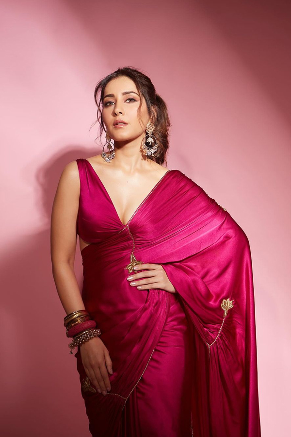Raashii-Khanna-7.jpg 8