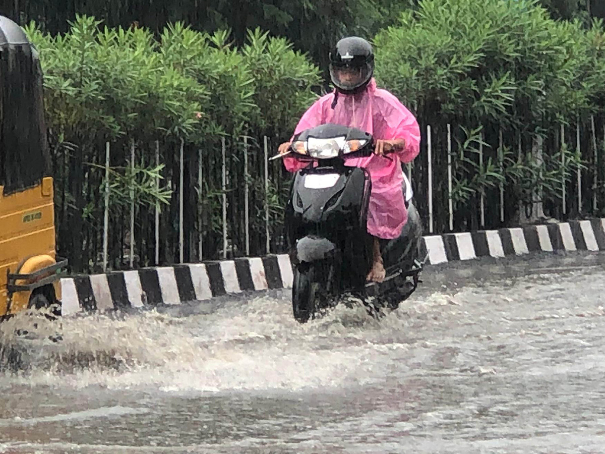 weather_20update_20_20heavy_20rain_20in_20tirupati__20_2813_29.jpg 13
