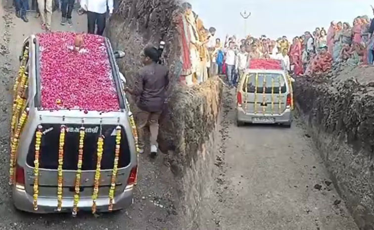 Gujarat-Car-Buried.jpg