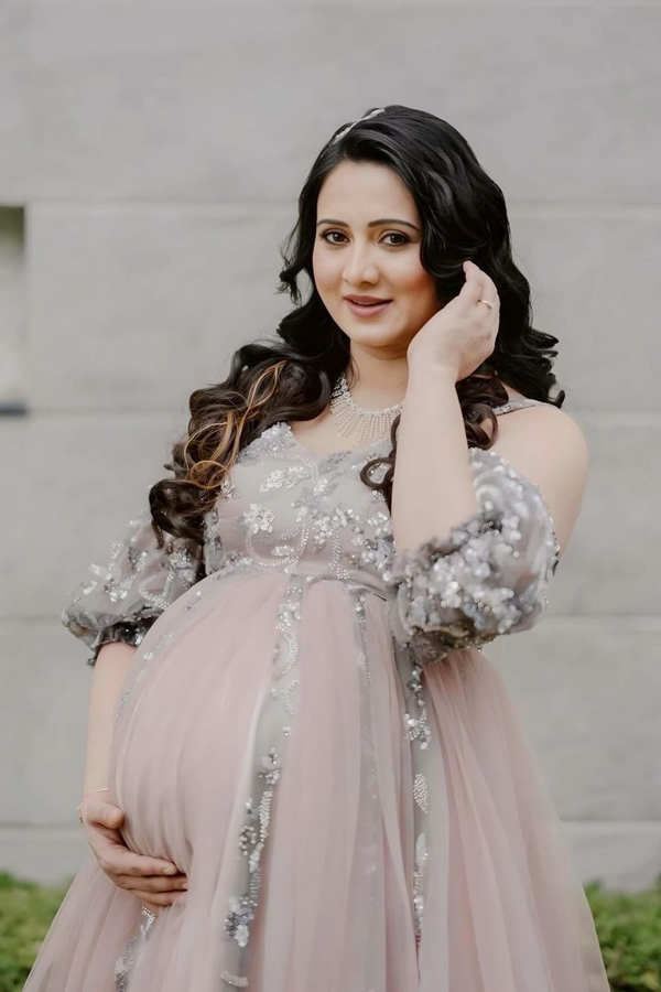Harshika-Poonacha-13.jpg 14