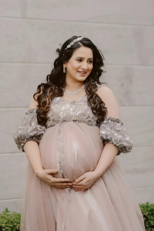Harshika-Poonacha-14.jpg 15