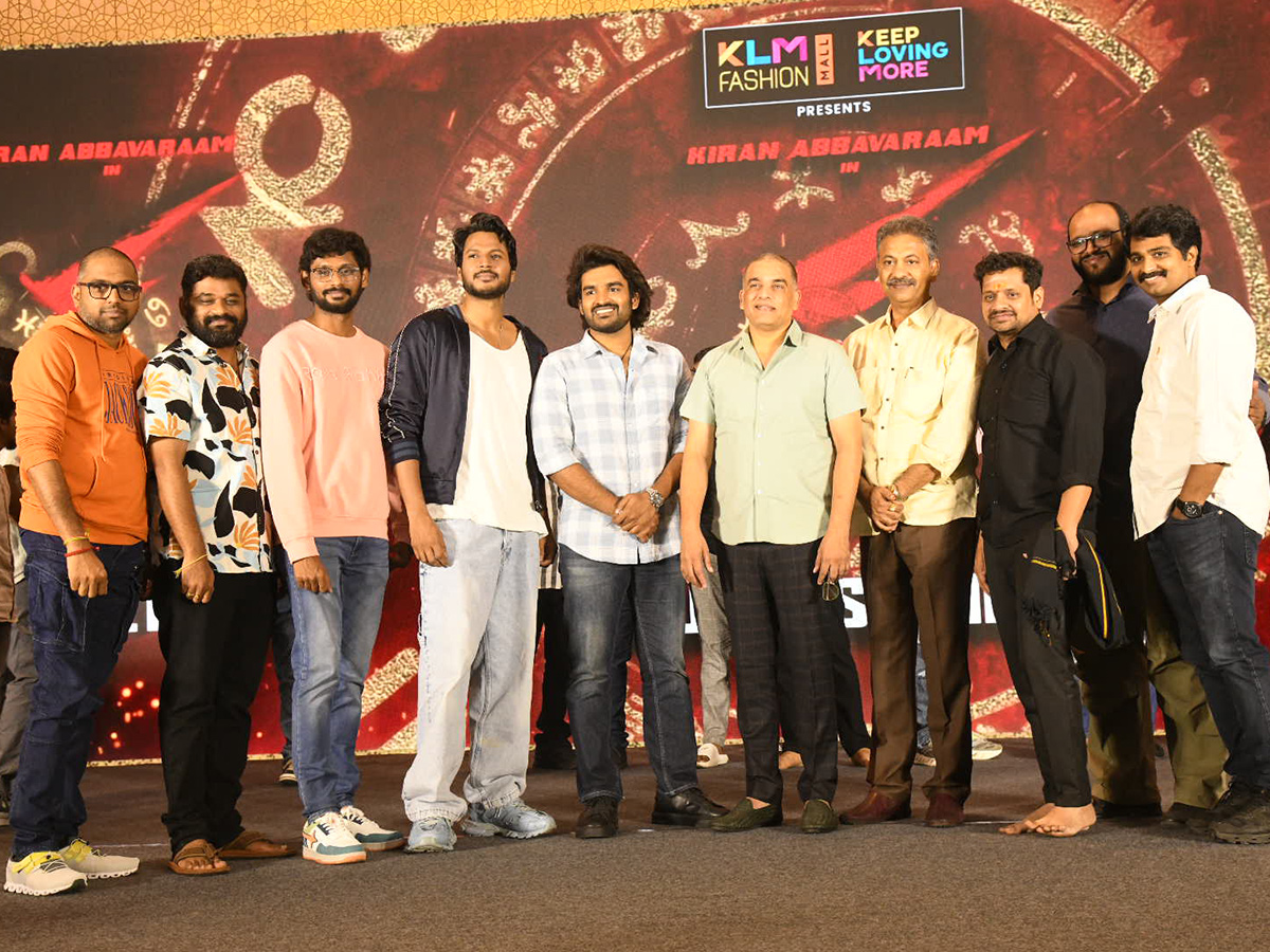 Kiran_20Abbavaram_20Ka_20Movie_20Success_20Celebrations_20Photos__20_289_29.jpg 9