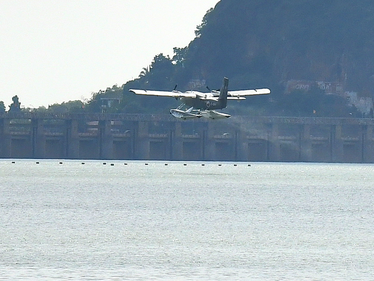 Vijayawada_20to_20Srisailam_20Sea_20Plane_20Photos__20_2811_29.jpg 11