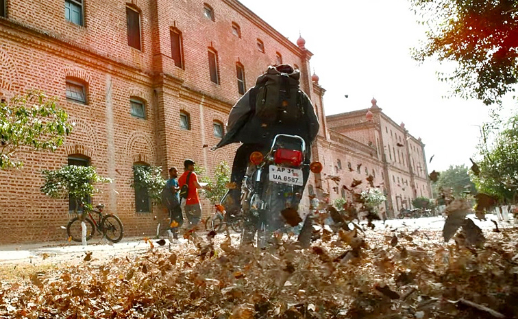 Ram_20Charan_20Game_20Changer_20Movie_20HD_20Stills_20_2811_29.jpg 12