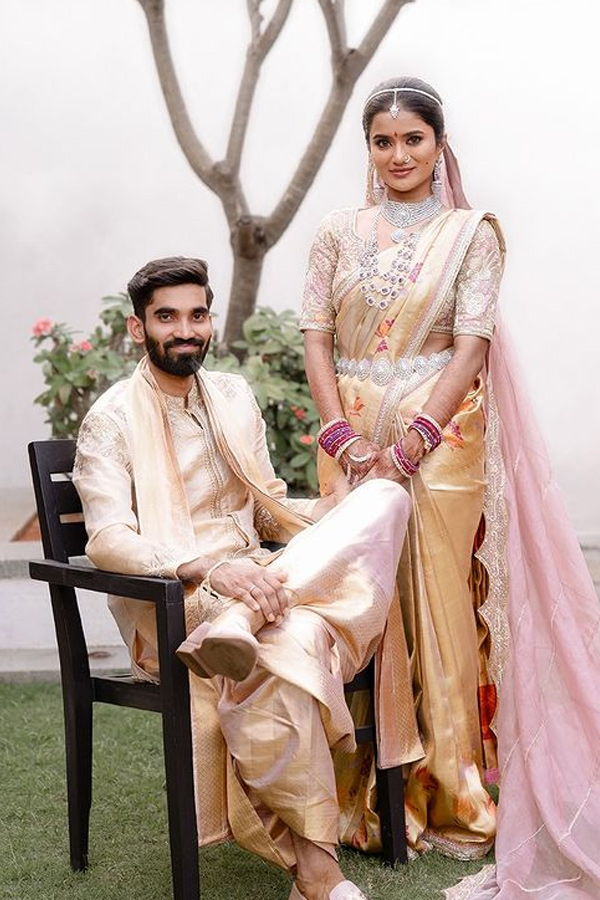 Ram_20Gopal_20Varmas_20Niece_20Shravya_20Varma_20and_20Badminton_20player_20Srikanth_20Wedding_20Photos_20Goes_20Viral_20on_20Social_20Media_20_2815_29.jpg 16