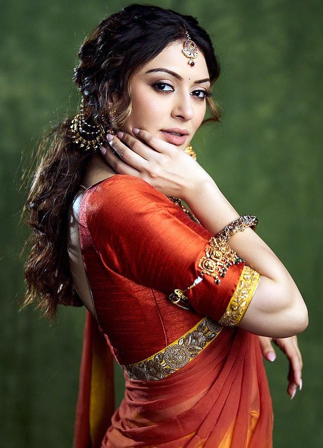 Hansika_20photos11.jpg 12
