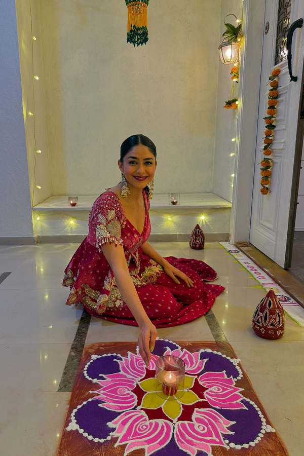 Mrunal-Thakur-5.jpg 6