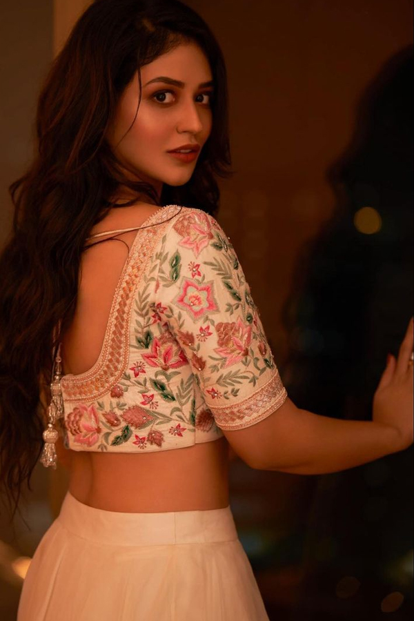 Priyanka-Jawalkar-4.jpg 5