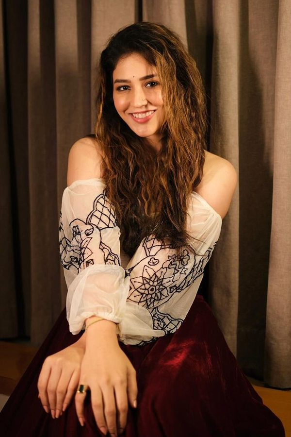 Priyanka-Jawalkar-5.jpg 6