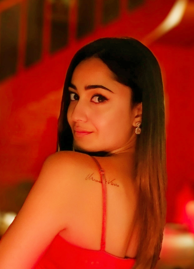 Tridha_20chowdary12.jpg 13