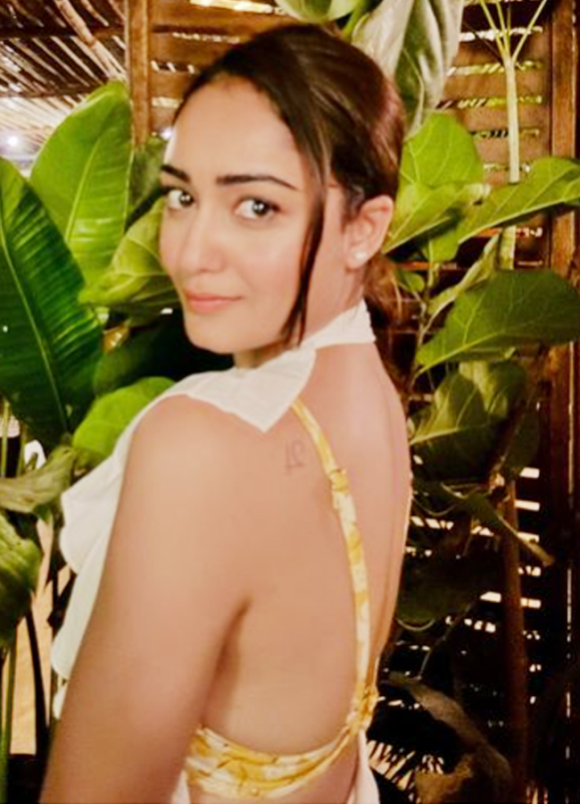 Tridha_20chowdary2.jpg 3