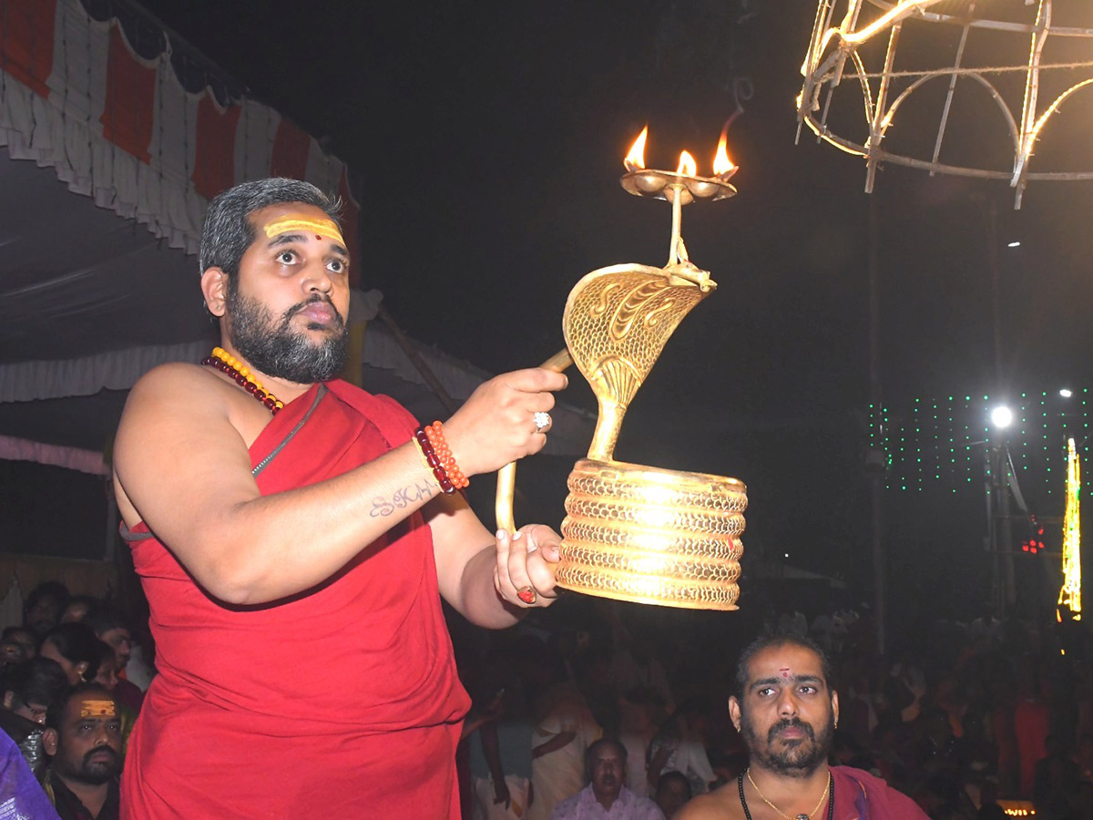 karthika_20masam_20celebrations_20in_20srisailam_20temple_2.jpg 2