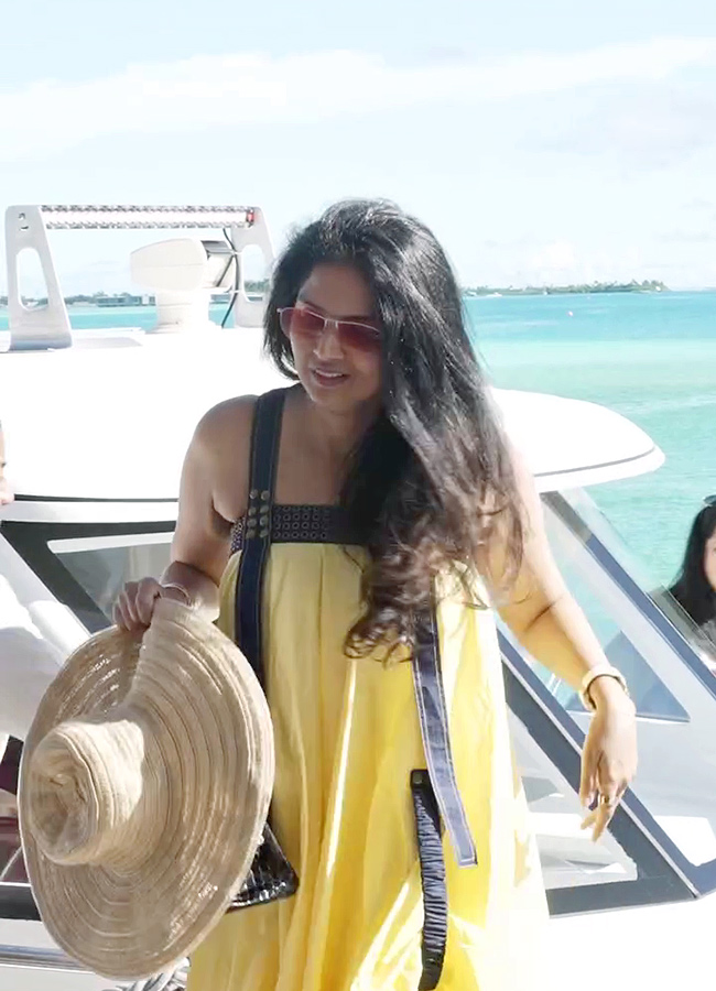 Anil_20Kumar_20Chalamalasetty_2050th_20birthday_20celebration_20at_20Maldives_20viral_20photos_22.jpg 22