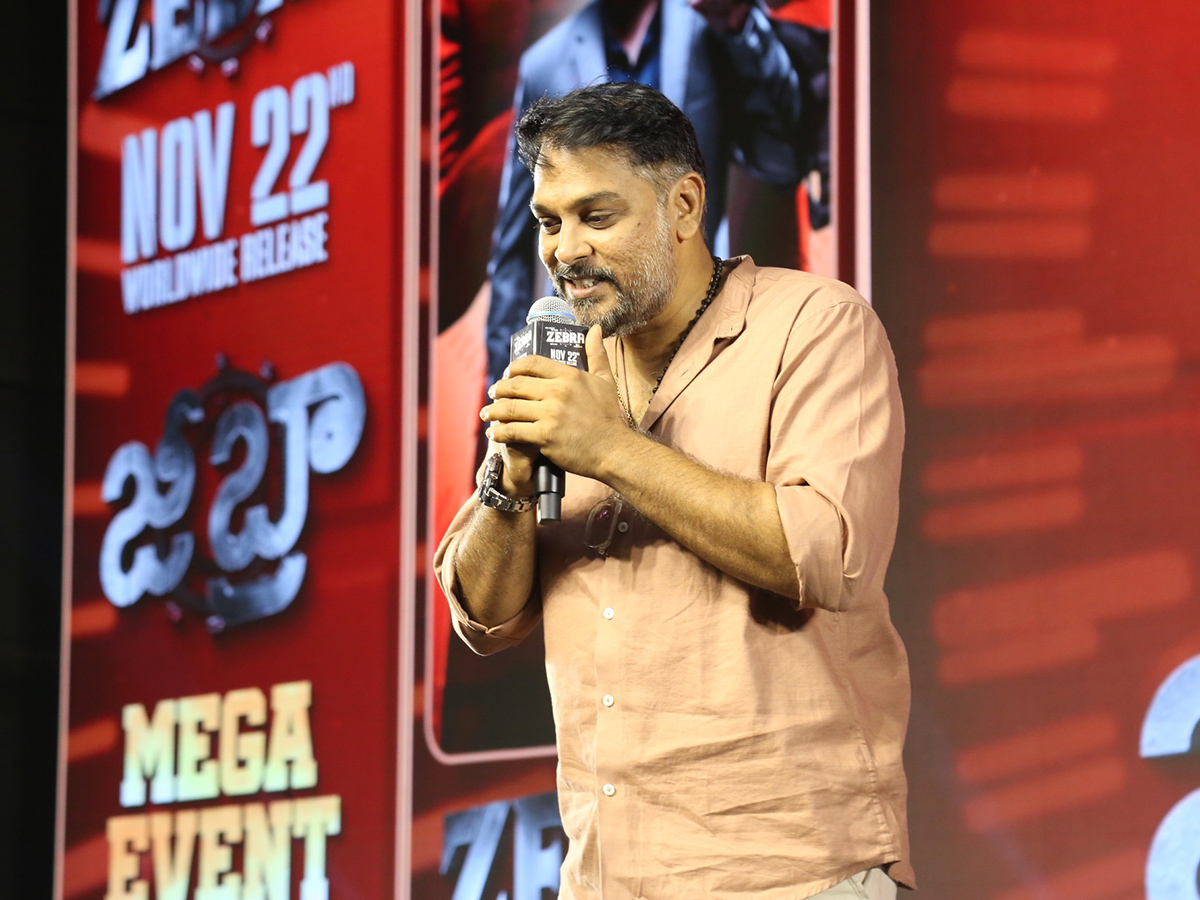 Zebra_20Movie_20Mega_20Event_20Photos__20_2827_29.jpg 27