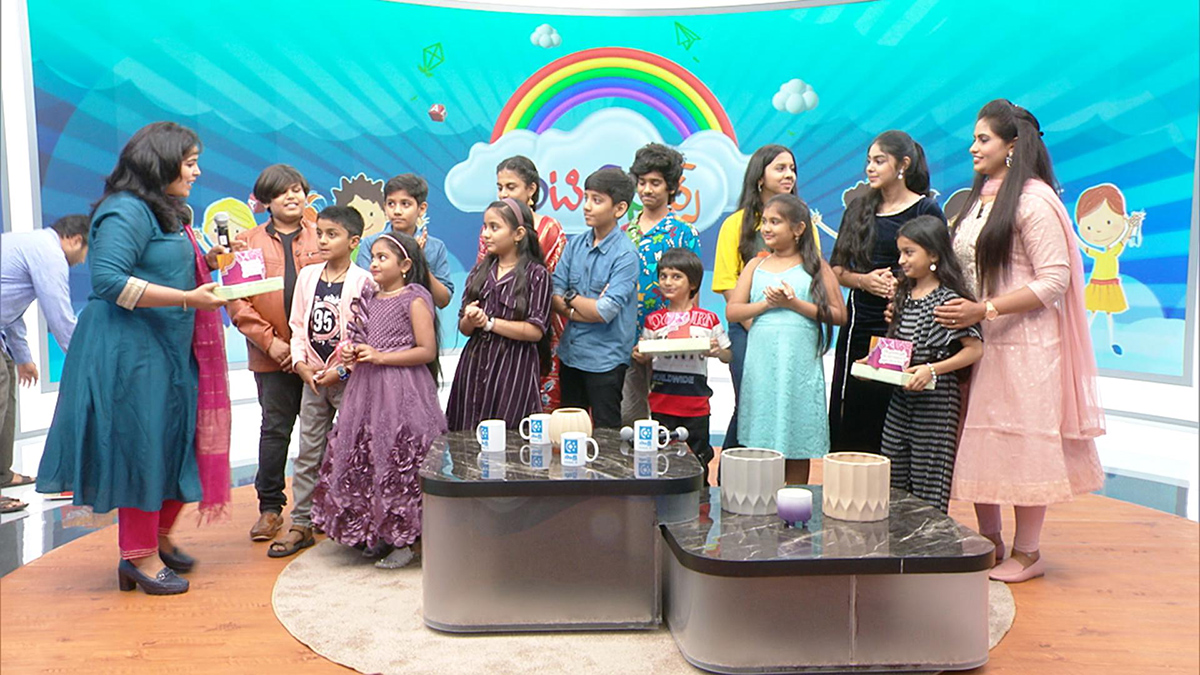 Children_26_23039_3Bs_20Day_20Special_20_20Sakshi_20Little_20Stars_20at_20Sakshi_20Tv_6_1.jpg 5