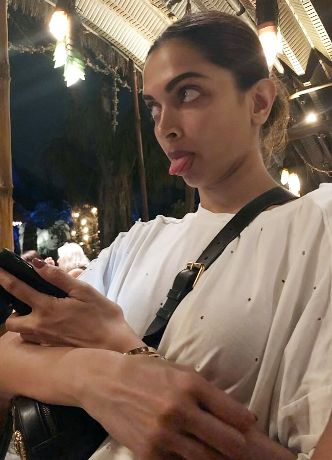 Deepika_20padukone6.jpg 7