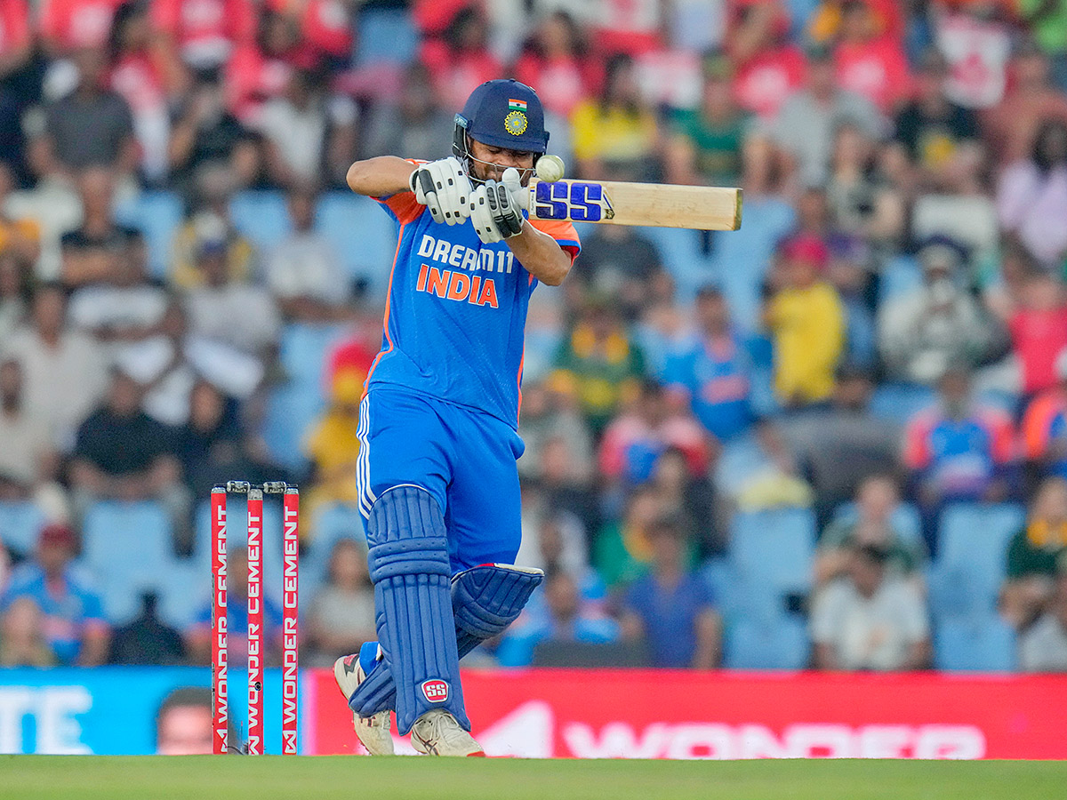 Third_20T20_20International_20cricket_20match_20between_20South_20Africa_20and_20India__20_2810_29.jpg 10