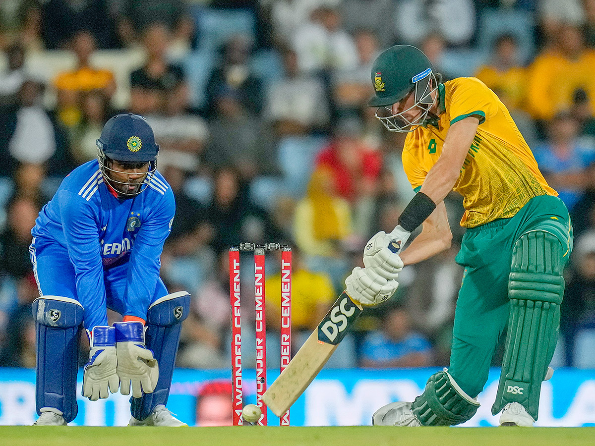 Third_20T20_20International_20cricket_20match_20between_20South_20Africa_20and_20India__20_2825_29.jpg 25