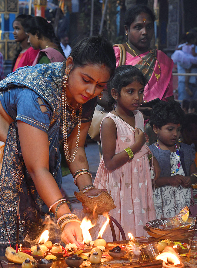 Karthika_20Pournami_20Celebrations_20At_20Hyderabad__20_2816_29.jpg 16